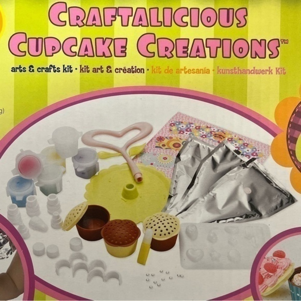 Manhattan Toy Groovy Girls “Craftalicious” Cupcake Creations Craft Kit - Picture 6 of 7